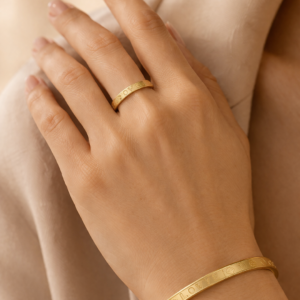 Sleek Gold Line