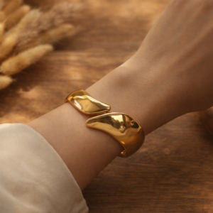 Bold Curve Kada