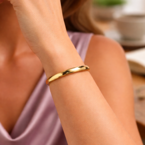 Elegant Curve Gold
